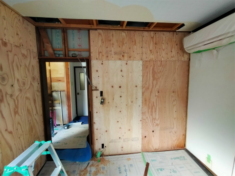 構造用合板で補強した壁