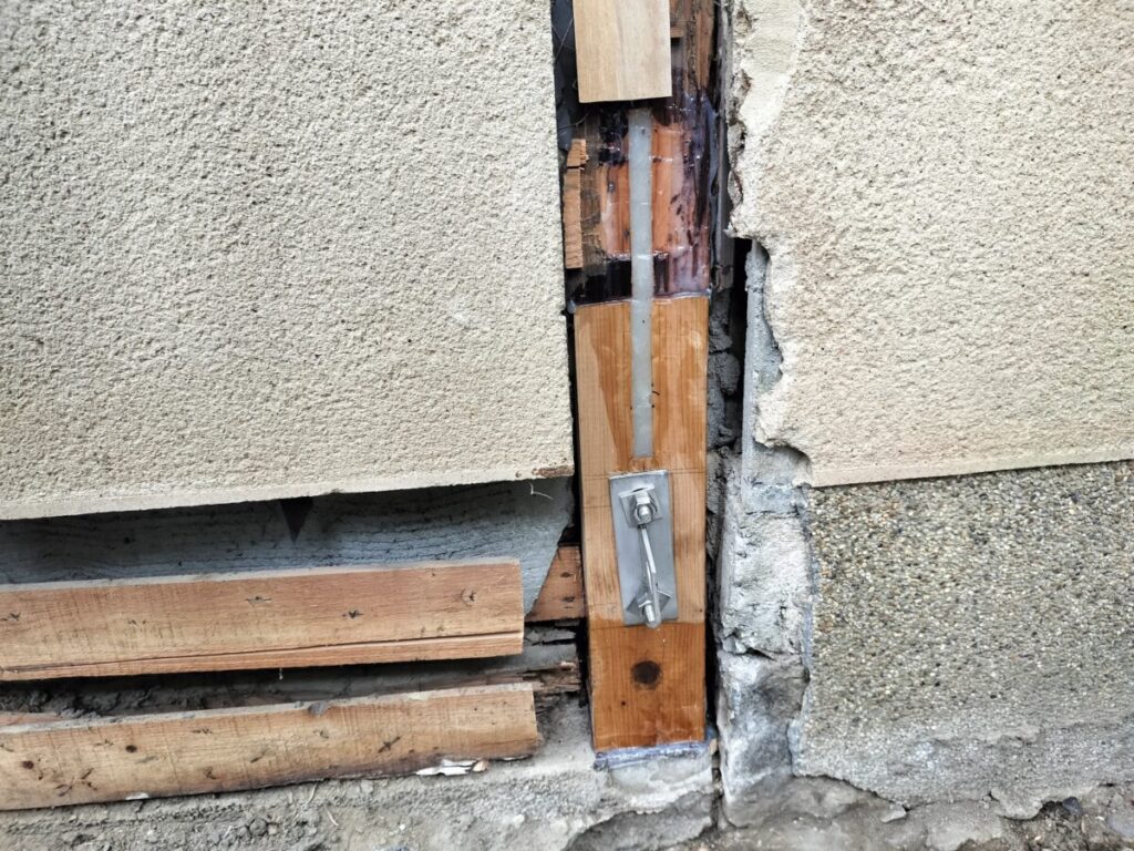 鉄筋とエポキシ樹脂による根継ぎ