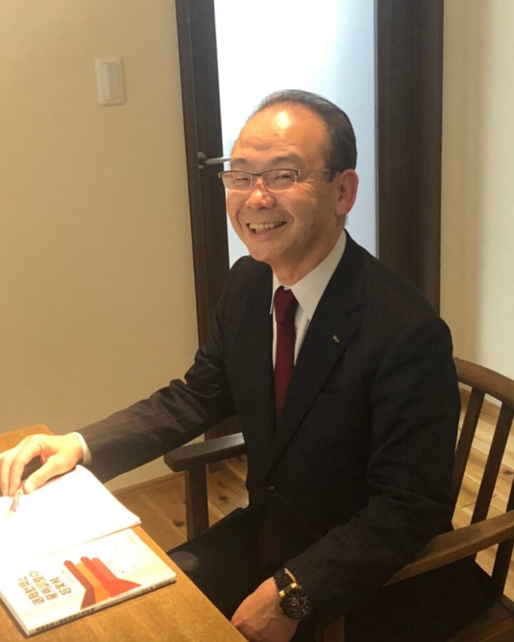 代表取締役会長　石山孝史